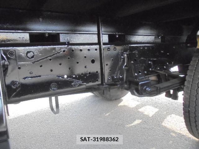 Isuzu ELF TRUCK 2016-01 4753174-18