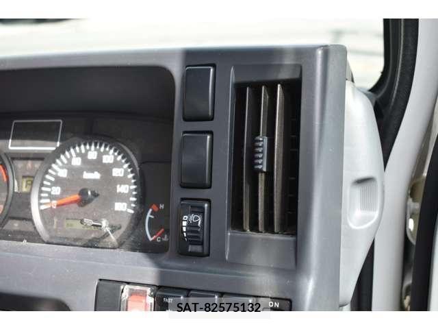 Isuzu ELF TRUCK 2016-01 4753185-13