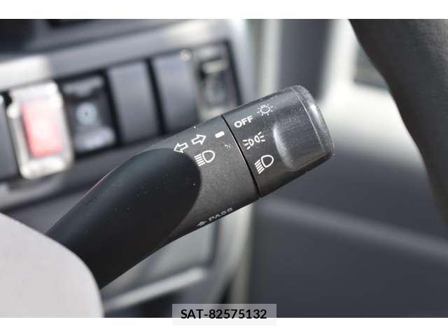 Isuzu ELF TRUCK 2016-01 4753185-15