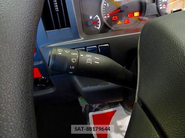 Isuzu ELF TRUCK 2026-02 4753150-16