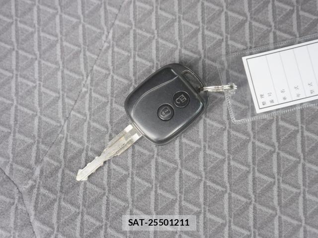 Isuzu ELF TRUCK 2018-12 4939658-28