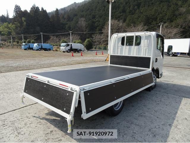 Isuzu ELF TRUCK 2025-12 4939590-3