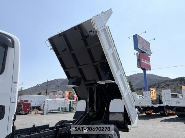 Isuzu ELF TRUCK 2026-01 4939586-27