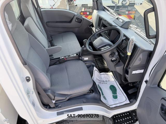 Isuzu ELF TRUCK 2026-01 4939586-7