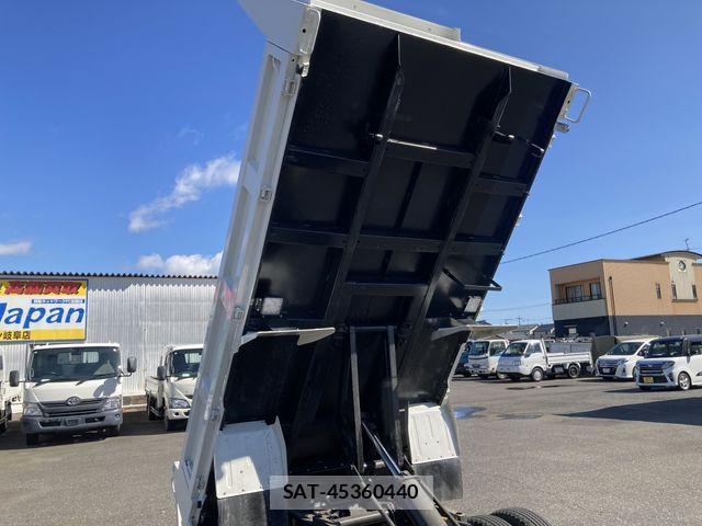 Isuzu ELF TRUCK 2024-02 4939596-11