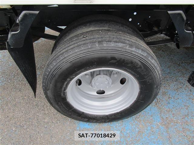 Isuzu ELF TRUCK 2012-08 4939637-18