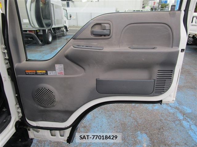Isuzu ELF TRUCK 2012-08 4939637-20