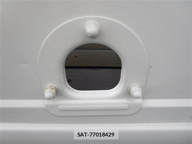 Isuzu ELF TRUCK 2012-08 4939637-25
