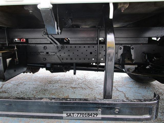 Isuzu ELF TRUCK 2012-08 4939637-29