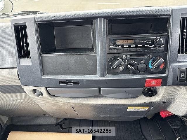 Isuzu ELF TRUCK 2010-04 4939641-13
