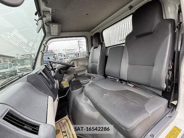 Isuzu ELF TRUCK 2010-04 4939641-14
