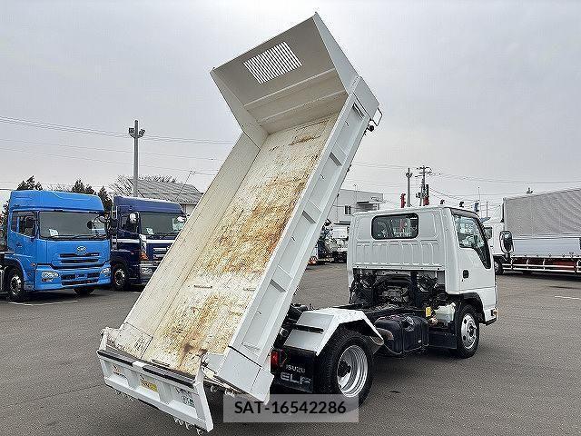 Isuzu ELF TRUCK 2010-04 4939641-5