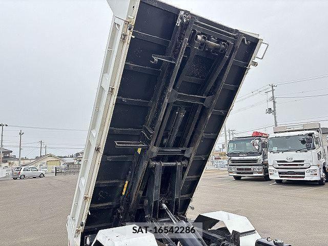 Isuzu ELF TRUCK 2010-04 4939641-8