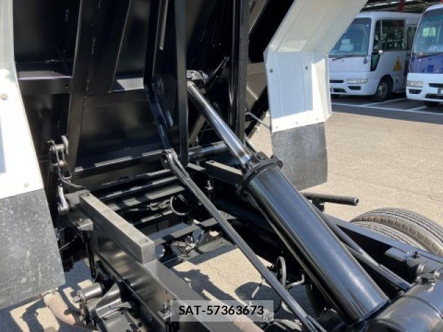 Isuzu ELF TRUCK 2016-03 5867112-8