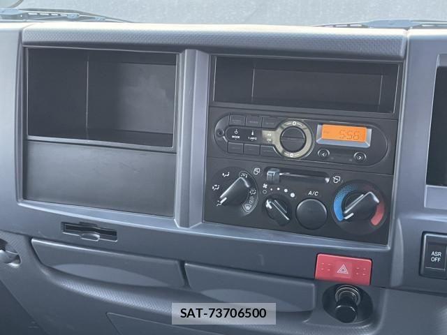 Isuzu ELF TRUCK 2019-04 5867113-24