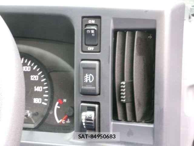 Isuzu ELF TRUCK 2018-12 5867131-8