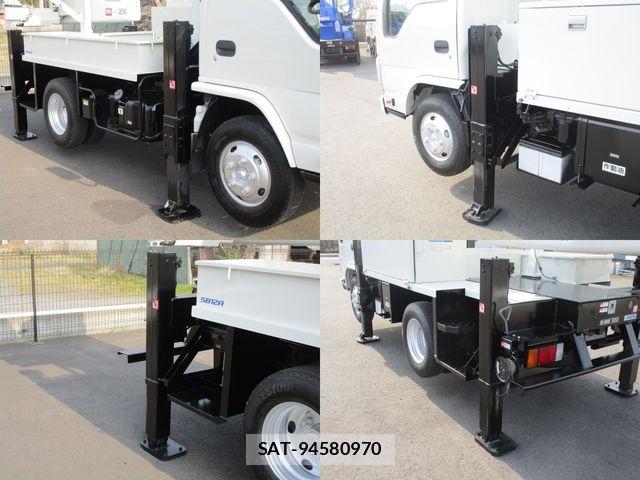 Isuzu ELF TRUCK 2017-08 5867095-14