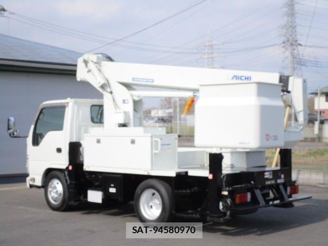 Isuzu ELF TRUCK 2017-08 5867095-2
