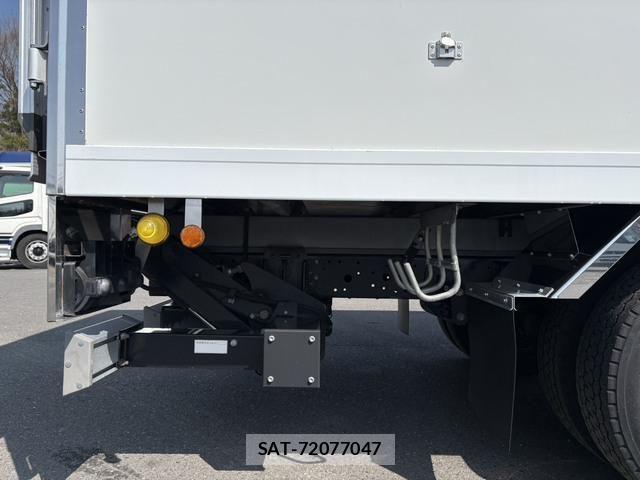 Isuzu ELF TRUCK 2016-09 5867139-28