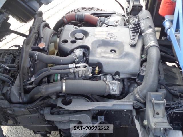 Isuzu ELF TRUCK 2017-09 5867126-25