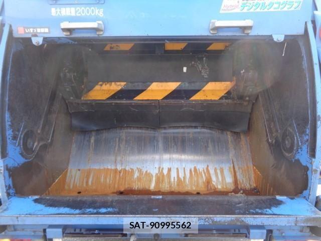 Isuzu ELF TRUCK 2017-09 5867126-8