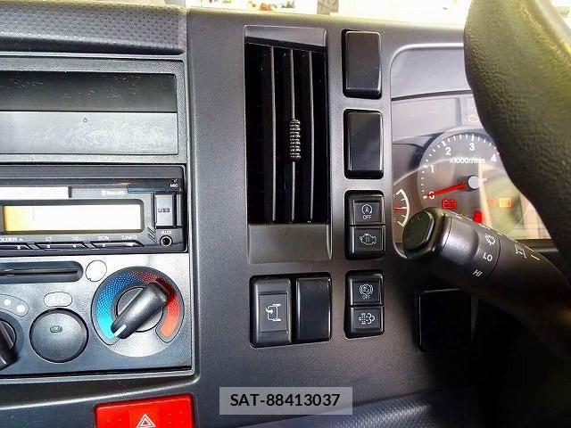 Isuzu ELF TRUCK 2022-07 5867109-11