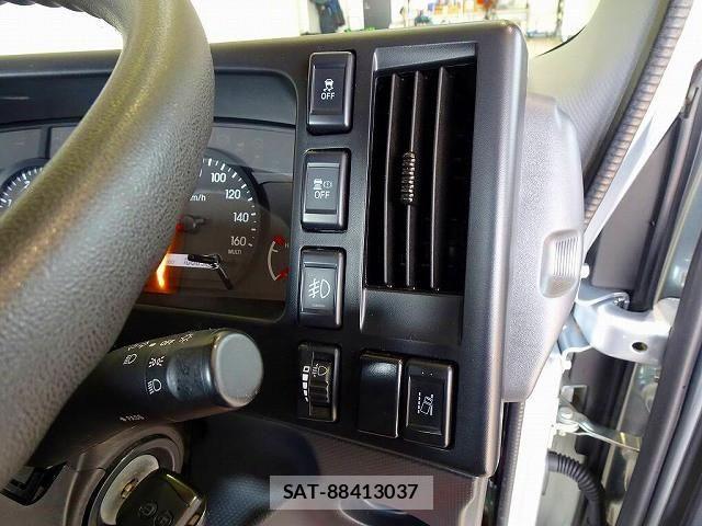 Isuzu ELF TRUCK 2022-07 5867109-16