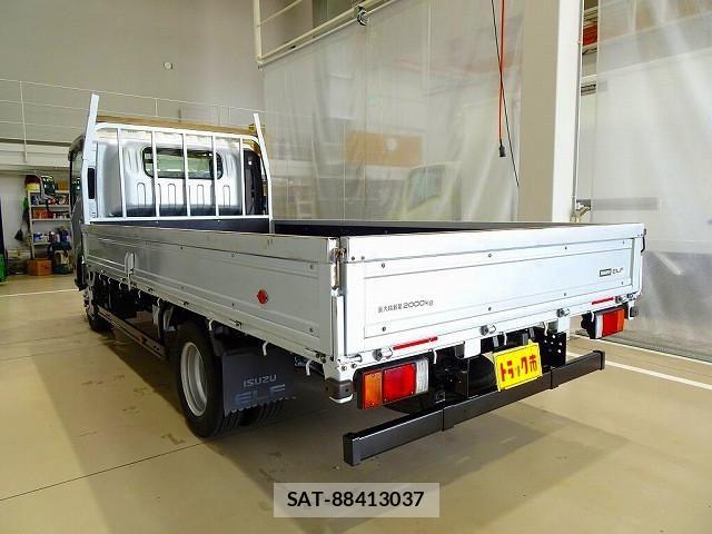 Isuzu ELF TRUCK 2022-07 5867109-3