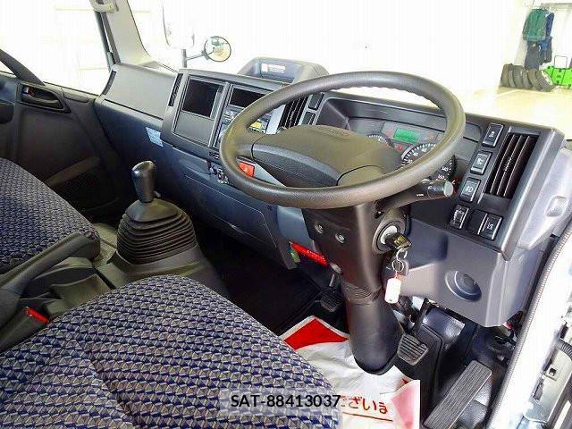 Isuzu ELF TRUCK 2022-07 5867109-4