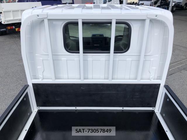 Isuzu ELF TRUCK 2025-07 5867111-11