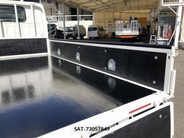 Isuzu ELF TRUCK 2025-07 5867111-14