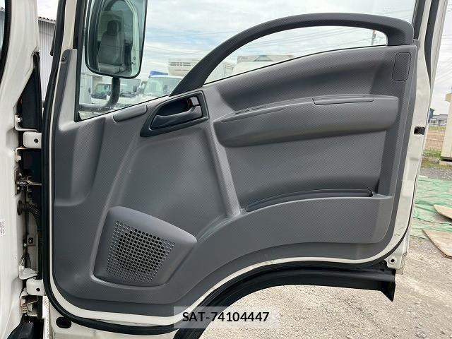 Isuzu ELF TRUCK 2014-01 5867163-19