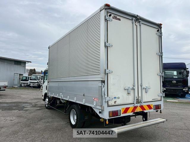 Isuzu ELF TRUCK 2014-01 5867163-8