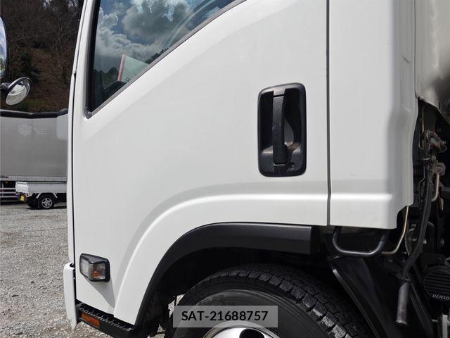 Isuzu ELF TRUCK 2016-08 5867199-12