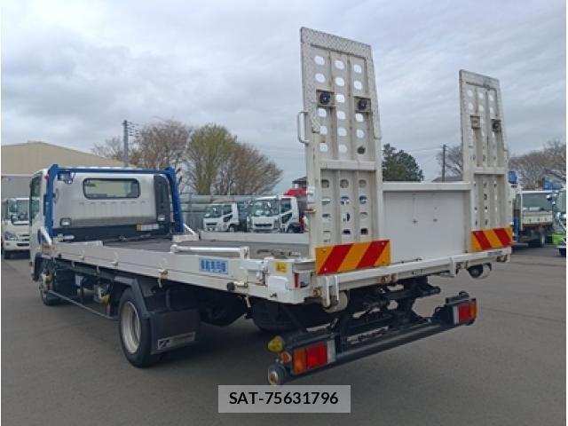 Isuzu ELF TRUCK 2020-05 6004622-3