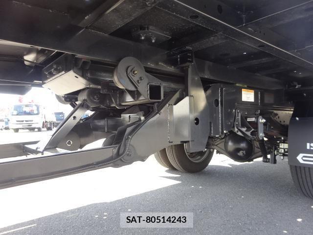 Isuzu ELF TRUCK 2025-03 6004615-23
