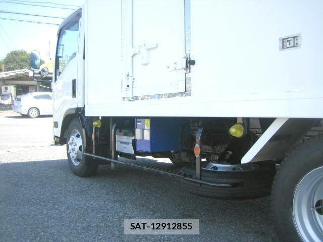Isuzu ELF TRUCK 2017-02 6004684-15