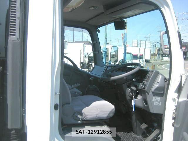Isuzu ELF TRUCK 2017-02 6004684-28