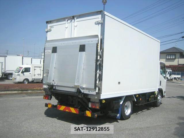 Isuzu ELF TRUCK 2017-02 6004684-2