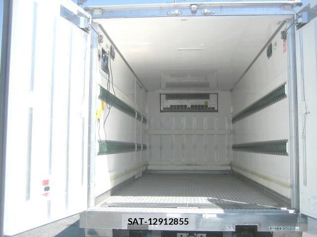 Isuzu ELF TRUCK 2017-02 6004684-5