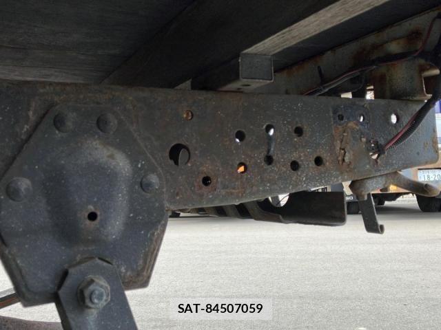 Isuzu ELF TRUCK 2014-09 6004802-9