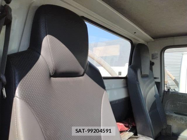 Isuzu ELF TRUCK 2008-11 6004818-9