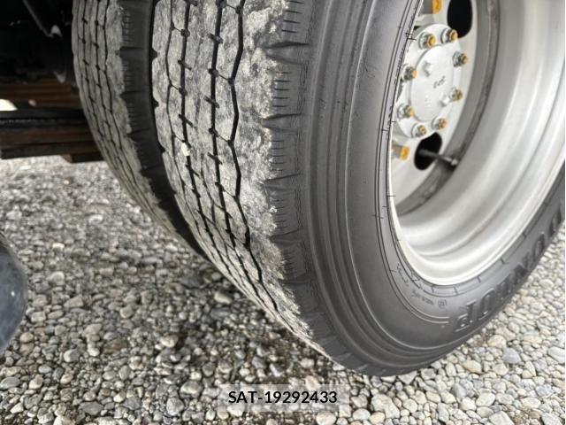 Isuzu ELF TRUCK 2013-05 6004819-15