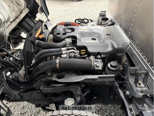 Isuzu ELF TRUCK 2013-05 6004819-28