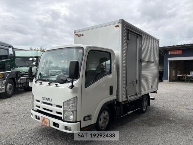 Isuzu ELF TRUCK 2013-05 6004819-3