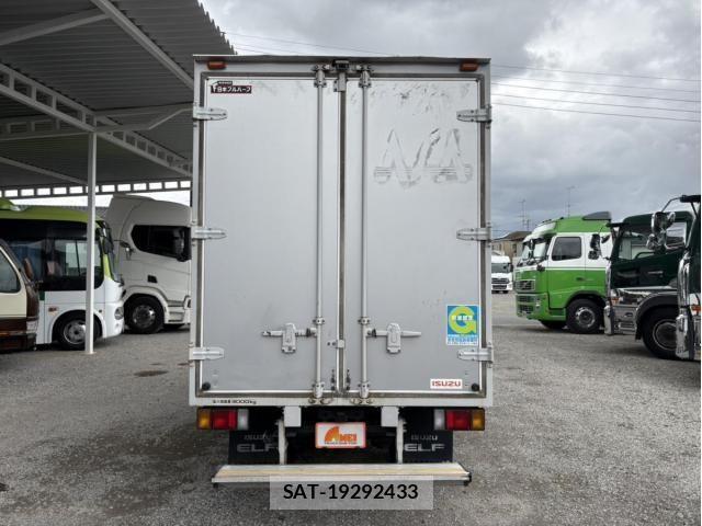 Isuzu ELF TRUCK 2013-05 6004819-5