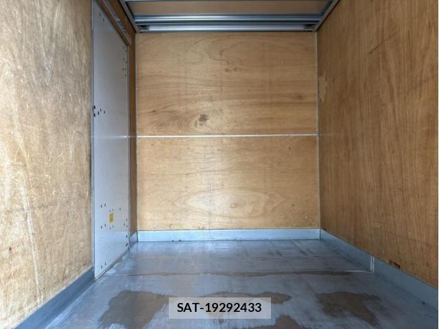 Isuzu ELF TRUCK 2013-05 6004819-7