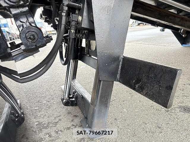 Isuzu ELF TRUCK 1997-02 6004766-9