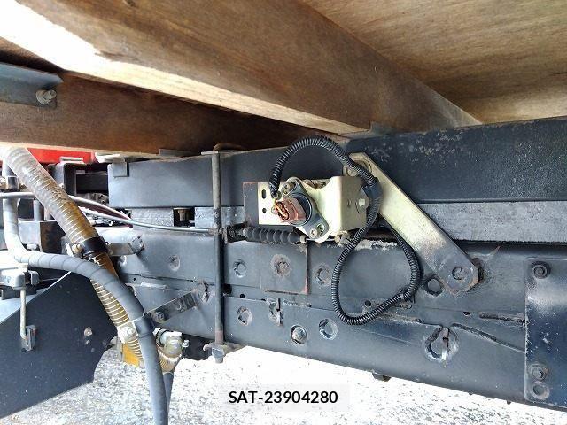 Isuzu ELF TRUCK 2002-03 6004721-22