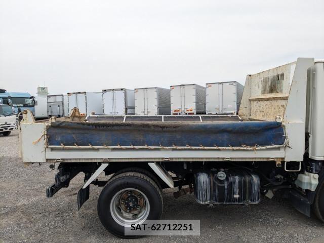 Isuzu ELF TRUCK 2019-08 6004700-22